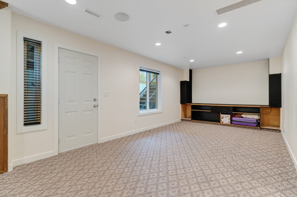 243c6b1f-bf0e-478e-8d83-5cf3dde00824