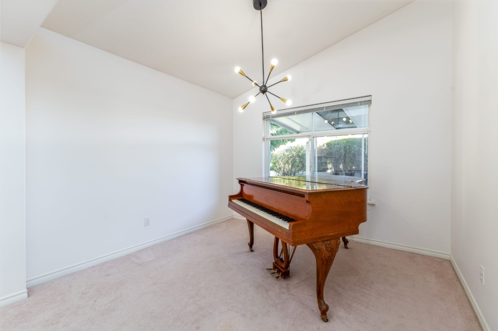 PHOTO-2025-07-20-22-42-49 4